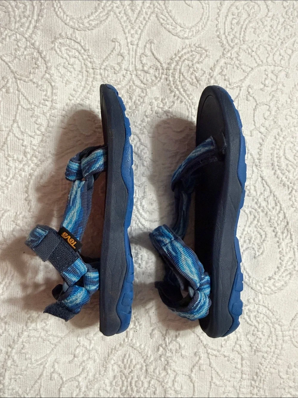 Teva Kids Size 2 - Unisex Navy Sandals with Blue Patterned Velcro Straps
